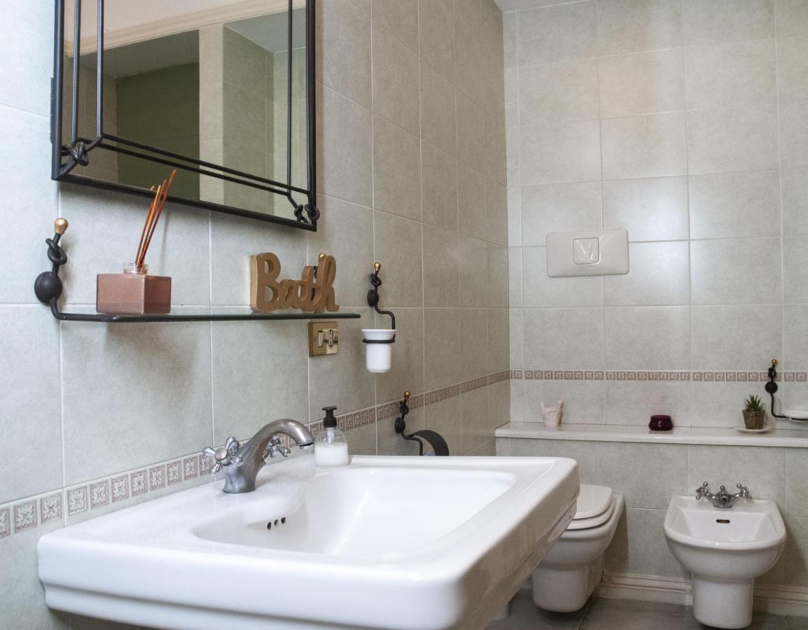 Artis Domus Bed and Breakfast Napels Buitenkant foto