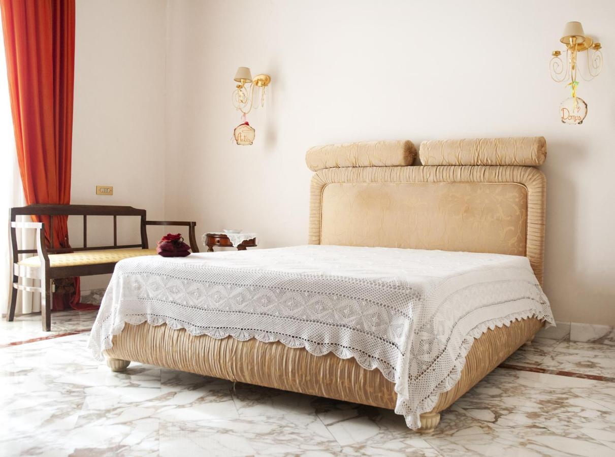 Artis Domus Bed and Breakfast Napels Buitenkant foto